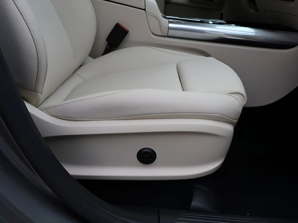 New 2026 Grey Mercedes-Benz GLA 250 image 10