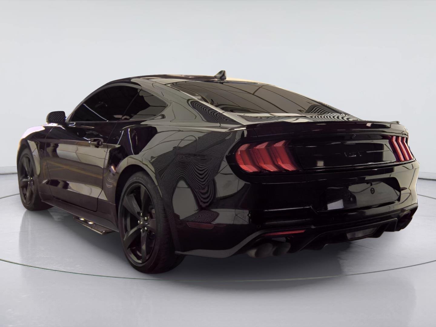 Used 2022 Shadow Black Ford GT Premium image 6