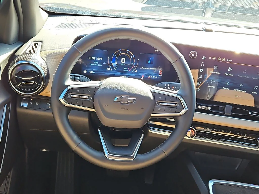 Used 2025 Mosaic Black Metallic Chevrolet ACTIV image 15