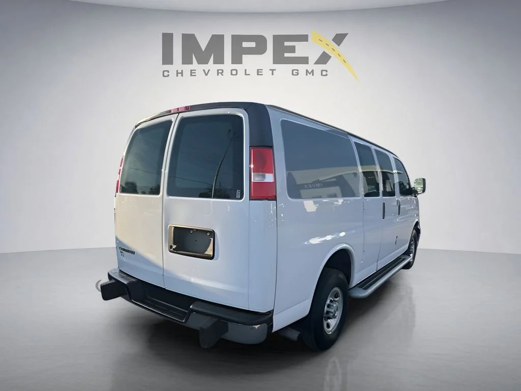Used 2023 Summit White Chevrolet WT image 5