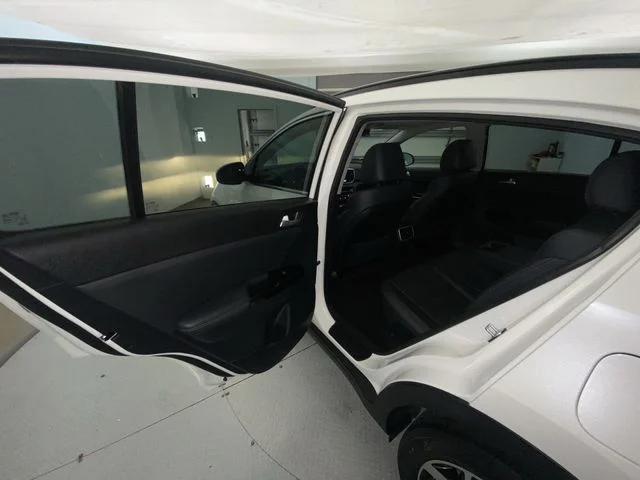 Used 2022 White Kia EX image 22
