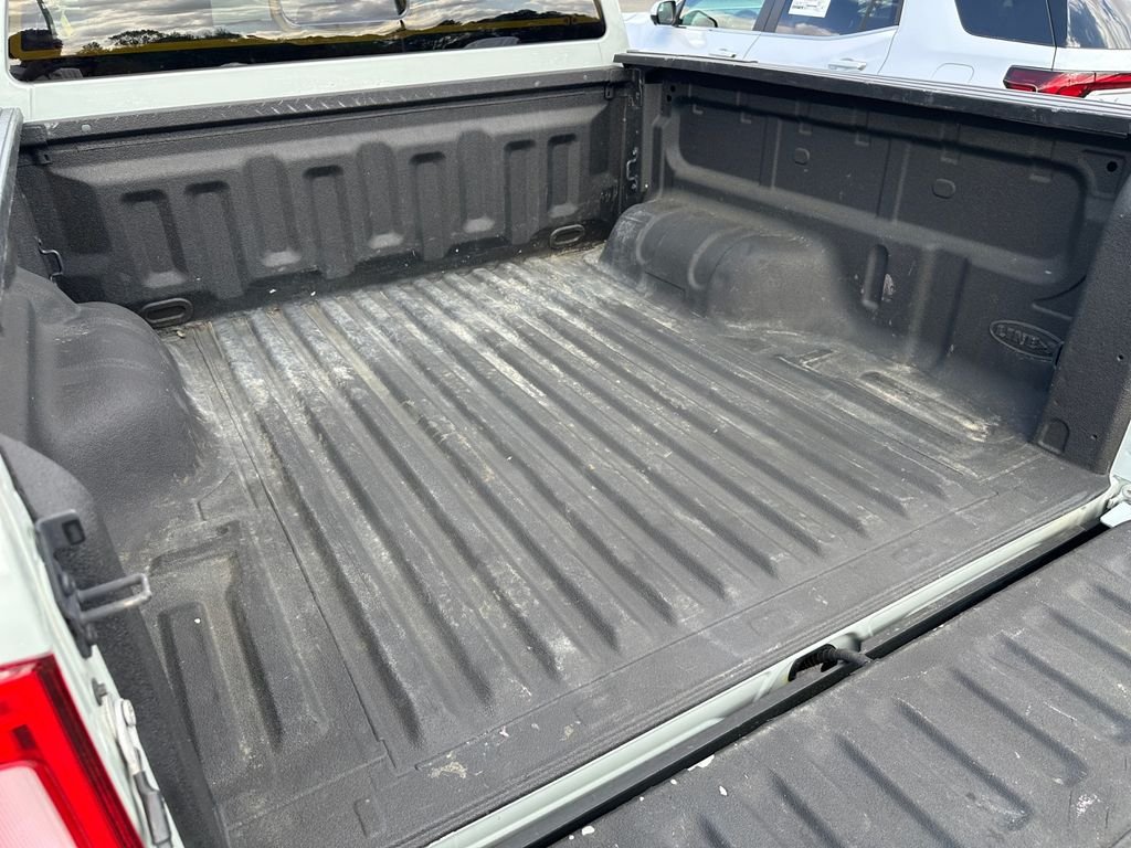 Used 2022 Green Ford Lariat image 16
