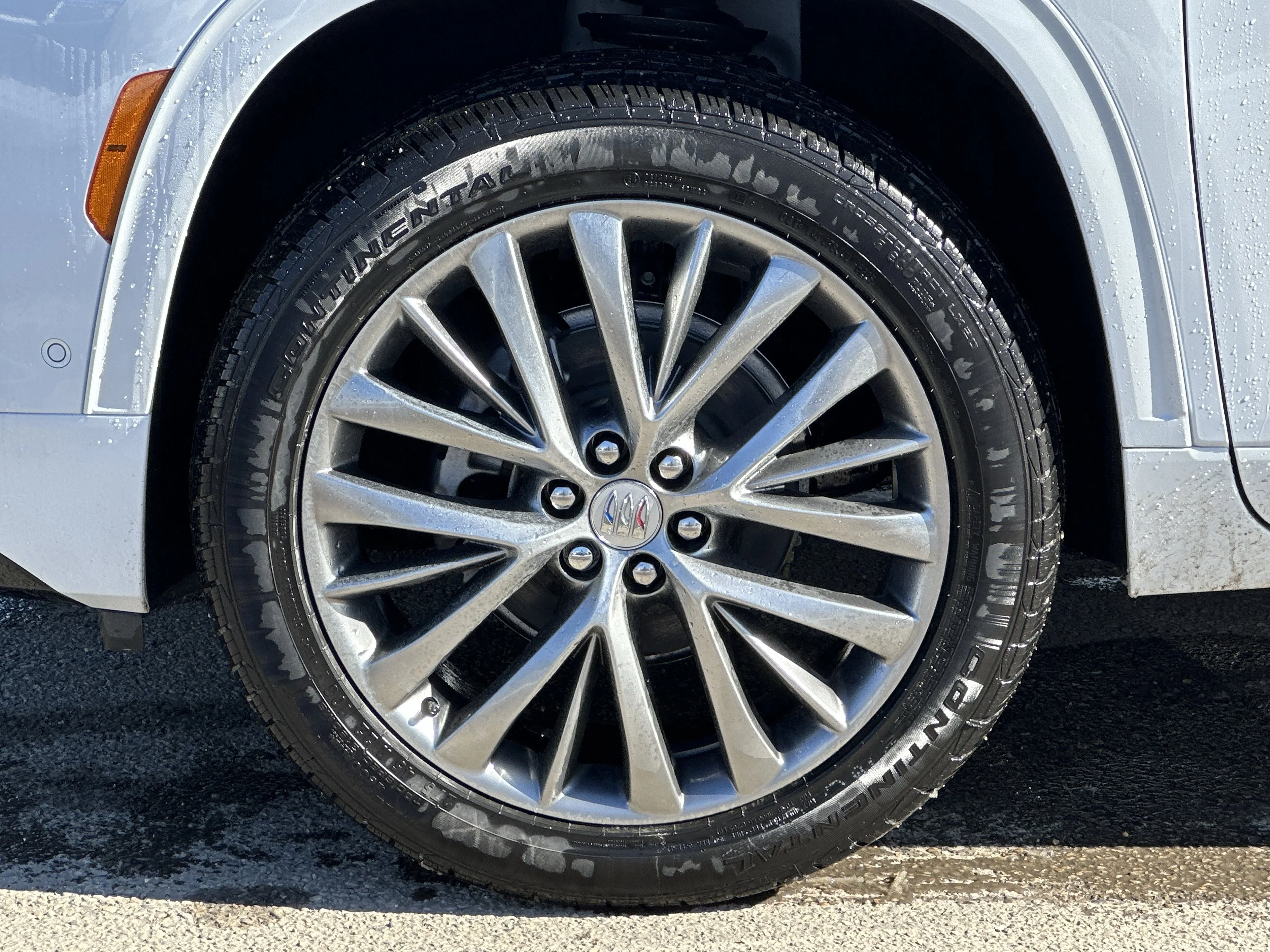 New 2026 Iridescent White Tricoat Buick Avenir image 6