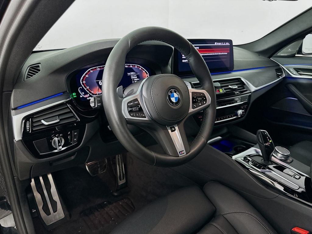 Used 2021 Black Sapphire Metallic BMW 540i image 9