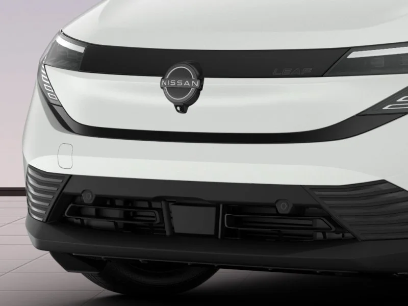 New 2026 Everest White Pearl TriCoat / Super Black Two-tone Nissan SV+ image 12