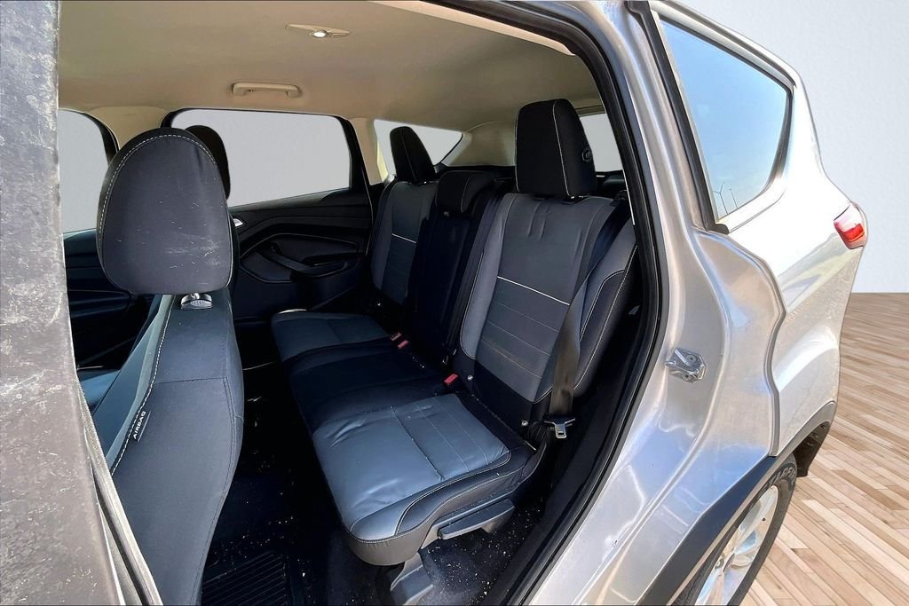 Used 2015 Silver Ford SE image 23