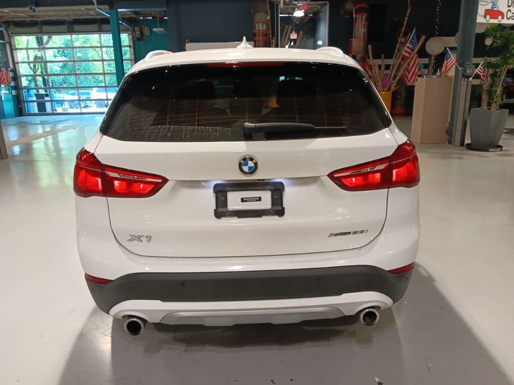 Used 2021 White BMW xDrive28i image 7