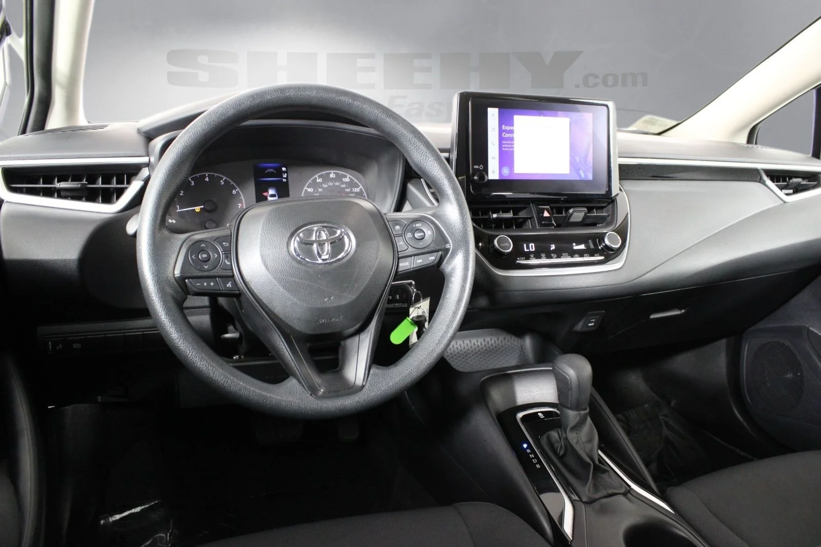 Used 2025 White Toyota LE image 3
