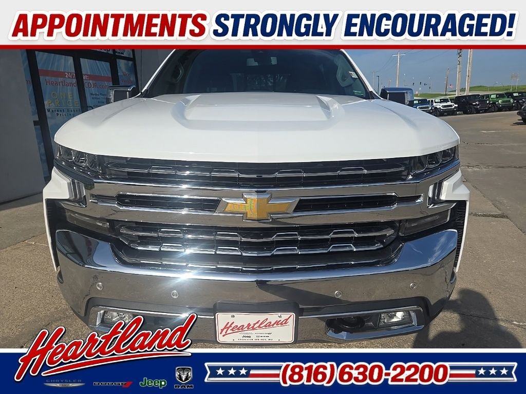 Used 2022 White Chevrolet LTZ image 16