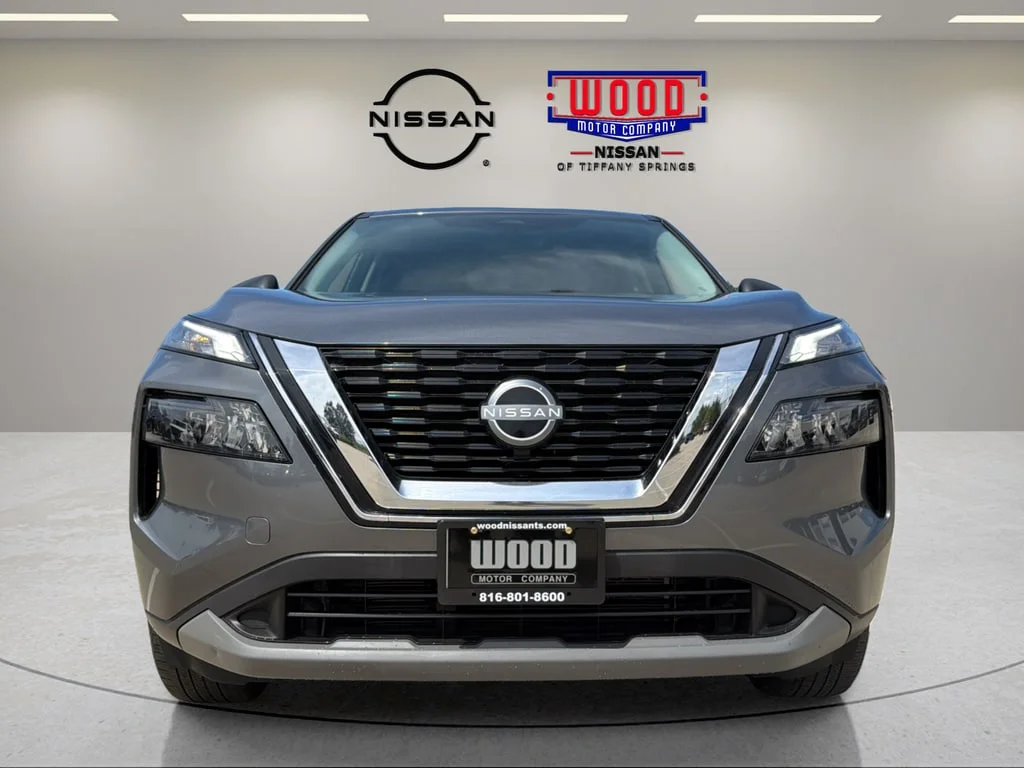Used 2023 Gun Metallic Nissan S image 6