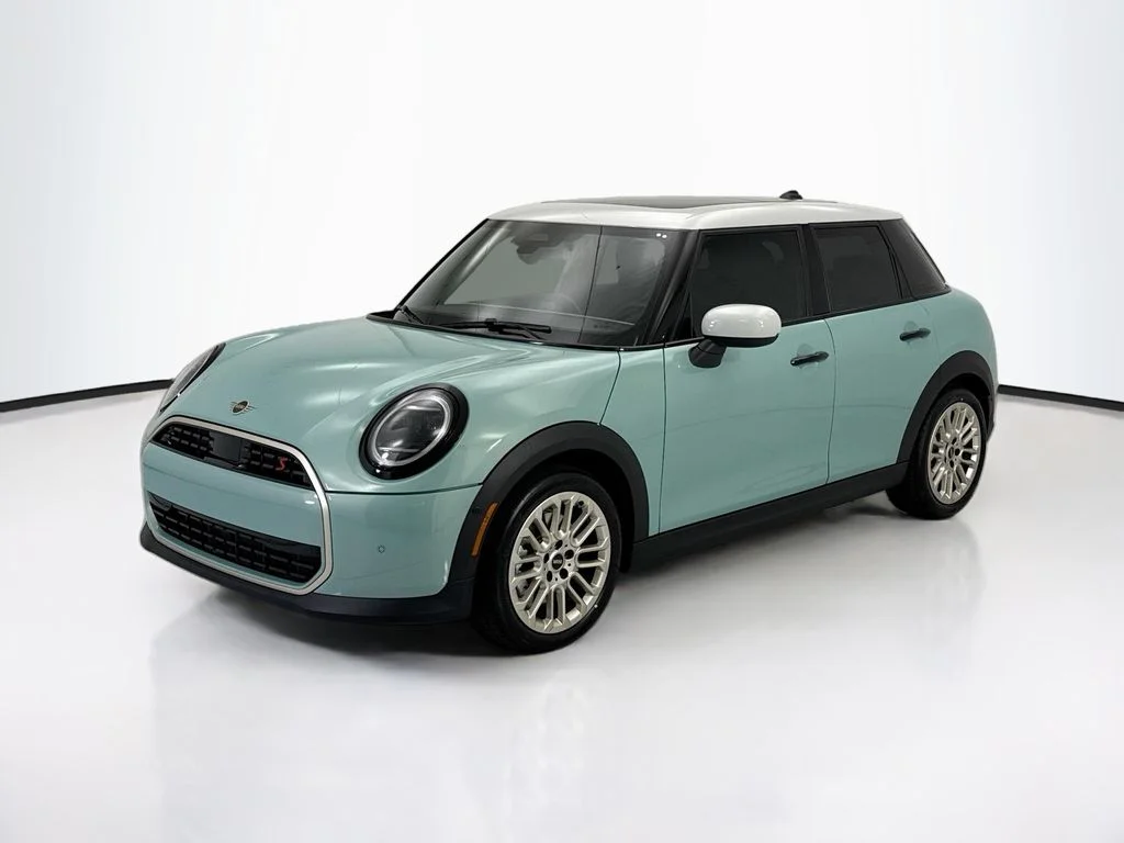 2026 MINI Hardtop Cooper S Signature's photo