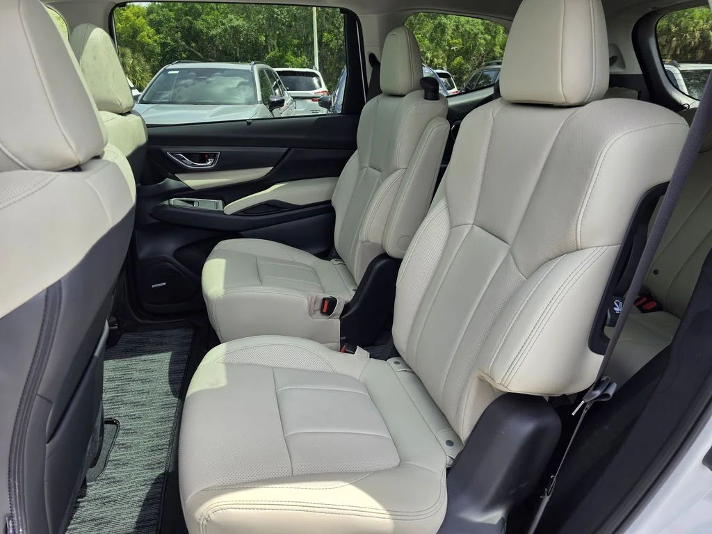 New 2026 CRYSTAL WHITE PEARL Subaru Limited 7-Passenger image 16