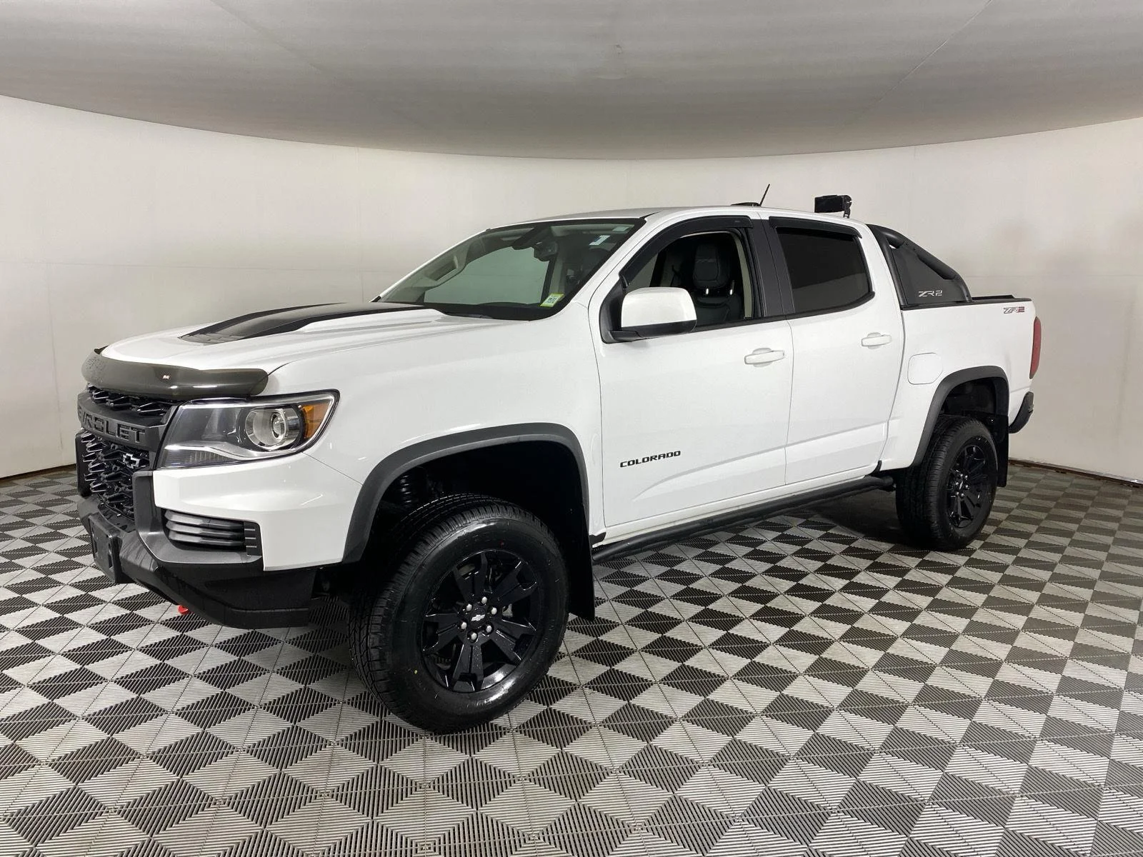 Used 2021 SUMMIT WHITE Chevrolet 4WD ZR2 image 3