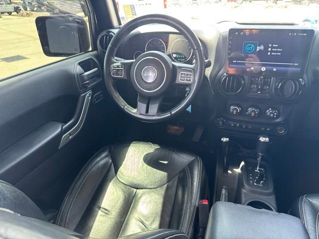 2015 Jeep Wrangler Unlimited Sahara - Photo 15