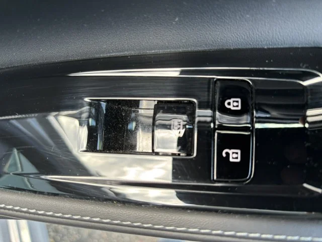Used 2023 Bianco Astro Metallic Maserati GT ~Heads Up Display ~ Premium Plus Package !!! LOADED !!! image 29