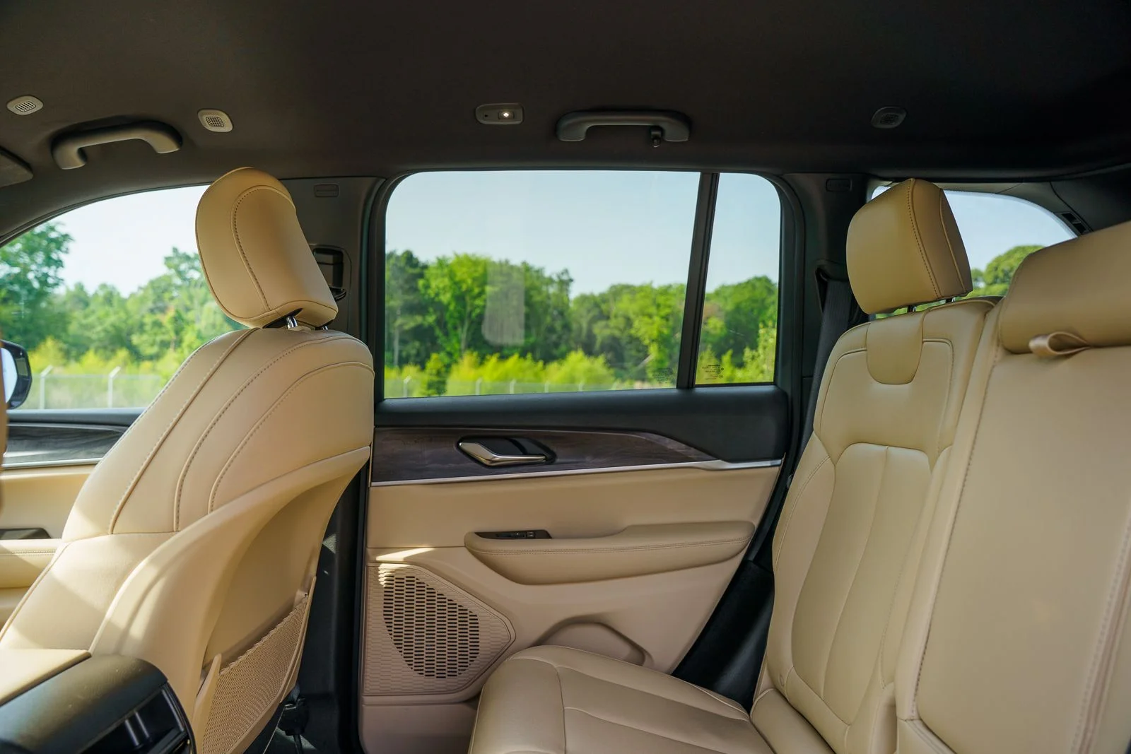 Used 2024 Red Jeep Limited image 16