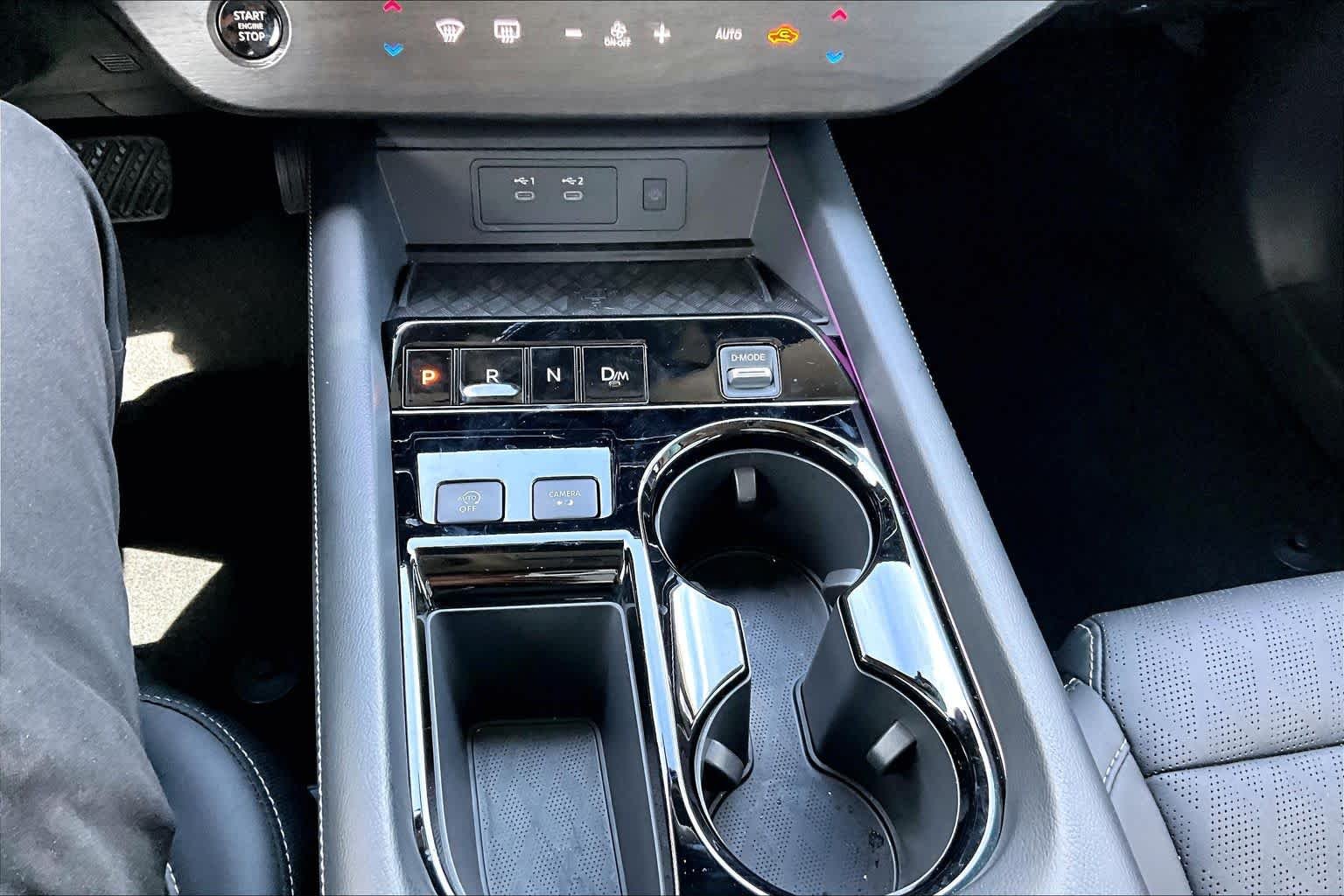 Used 2025 Super Black Nissan Platinum image 35