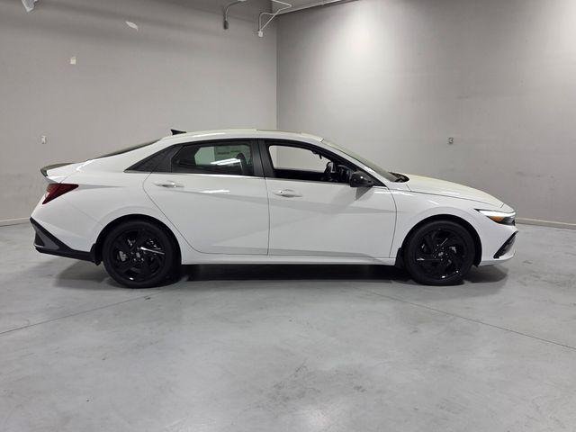 New 2026 White Hyundai SEL Sport Premium image 13