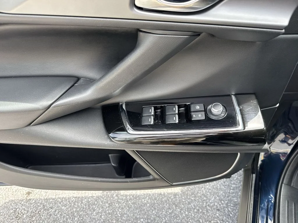 Used 2021 Deep Crystal Blue Mica Mazda Touring image 39