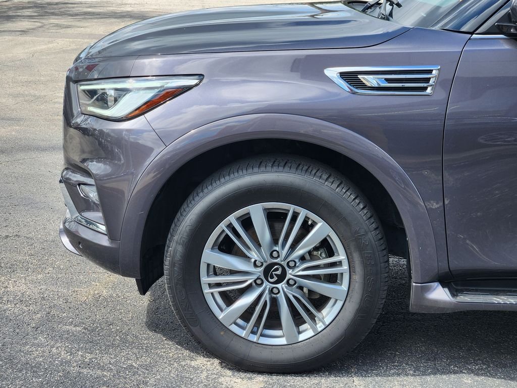 Used 2024 Gray INFINITI LUXE image 9