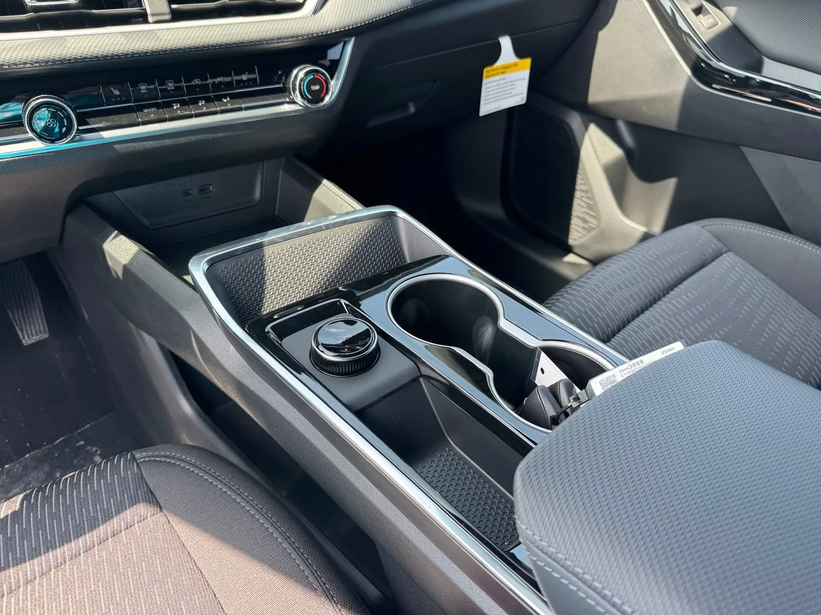 2027 Chevrolet Equinox LT - Photo 22