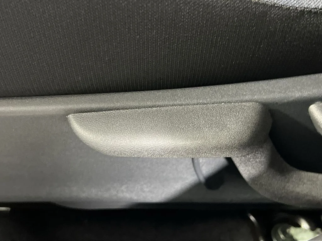 2025 Nissan Versa Sedan SV - Photo 14