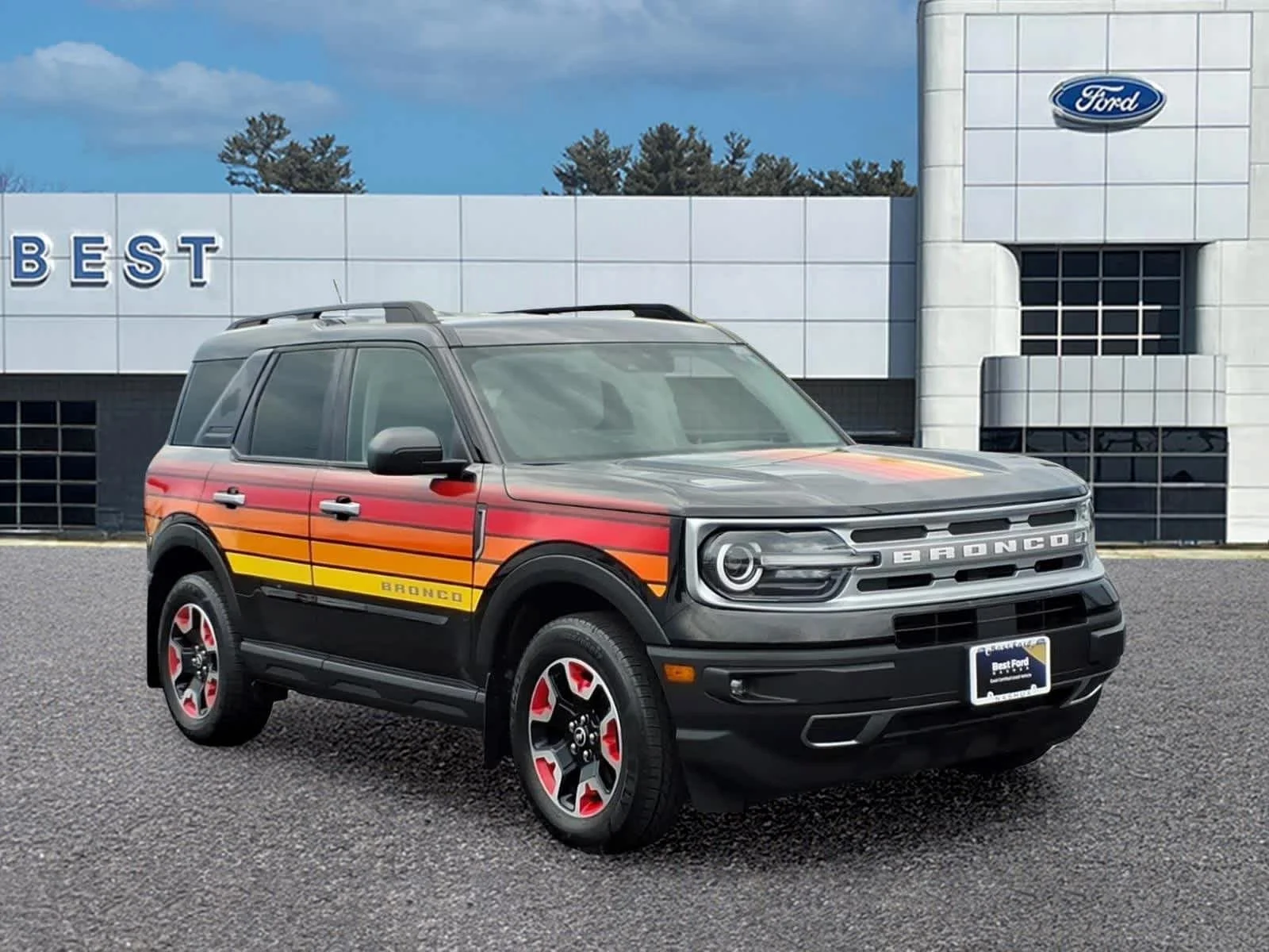 Used 2024 Shadow Black Ford Free Wheeling image 9