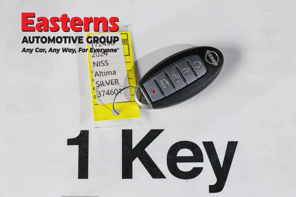 Used 2024 Silver Nissan 2.5 S image 24