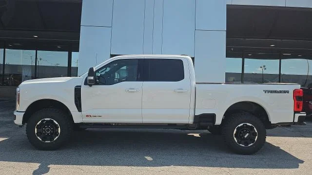 New 2026 Star White Metallic Tri-Coat Ford Platinum 4WD image 23