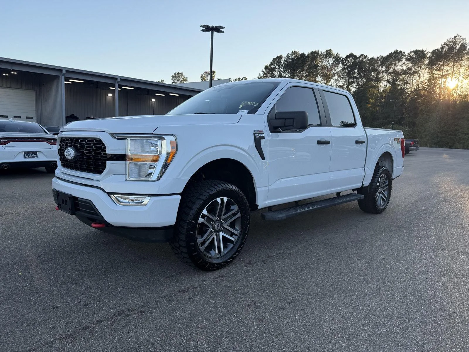 Used 2021 Oxford White Ford XL image 1