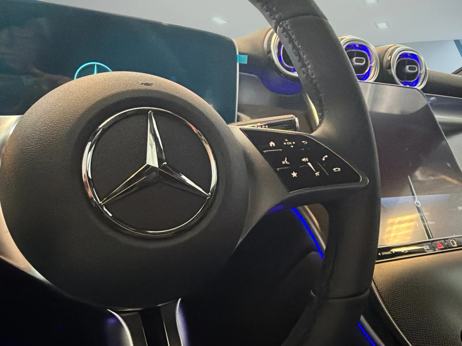 New 2026 Grey Mercedes-Benz GLC 300 4MATIC SUV image 15