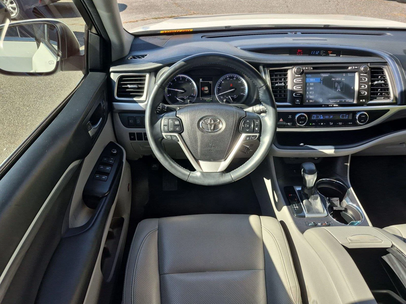 Used 2018 Blizzard Pearl Toyota Limited image 33