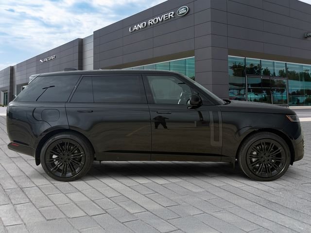 New 2026 Santorini Black Land Rover SE image 6