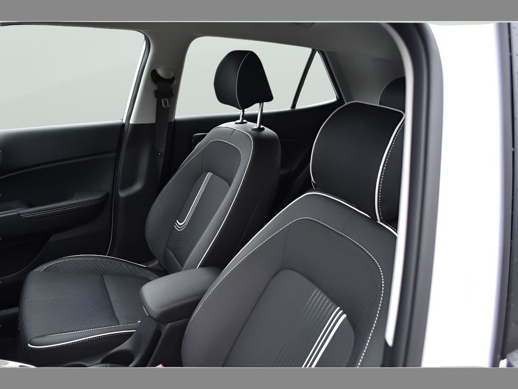 2025 Hyundai Venue Limited - Photo 29