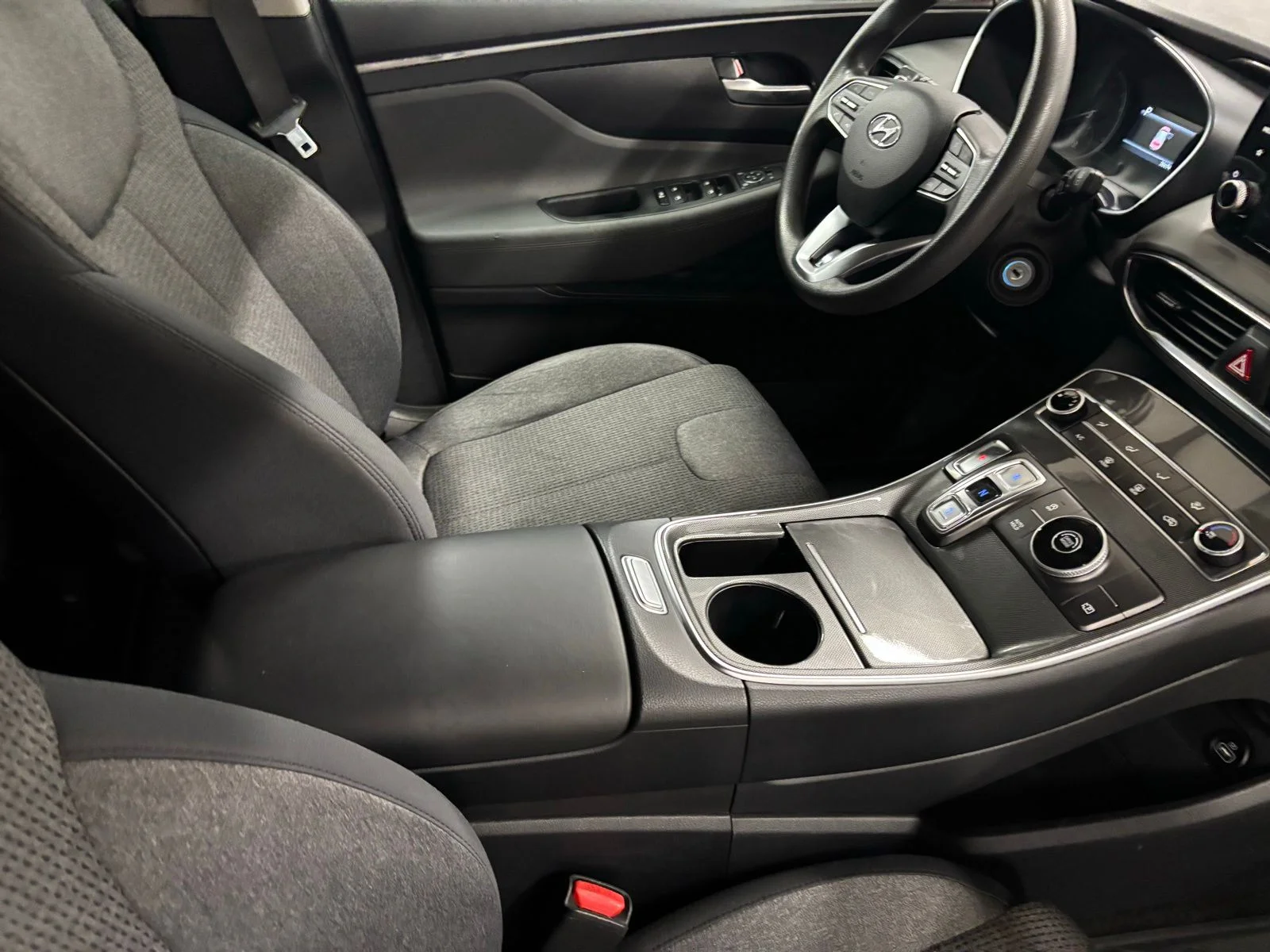 Used 2023 Gray Hyundai SE image 21