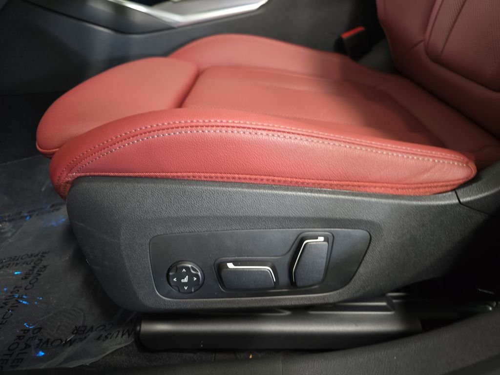 Used 2026 Black Sapphire Metallic BMW 330i image 28