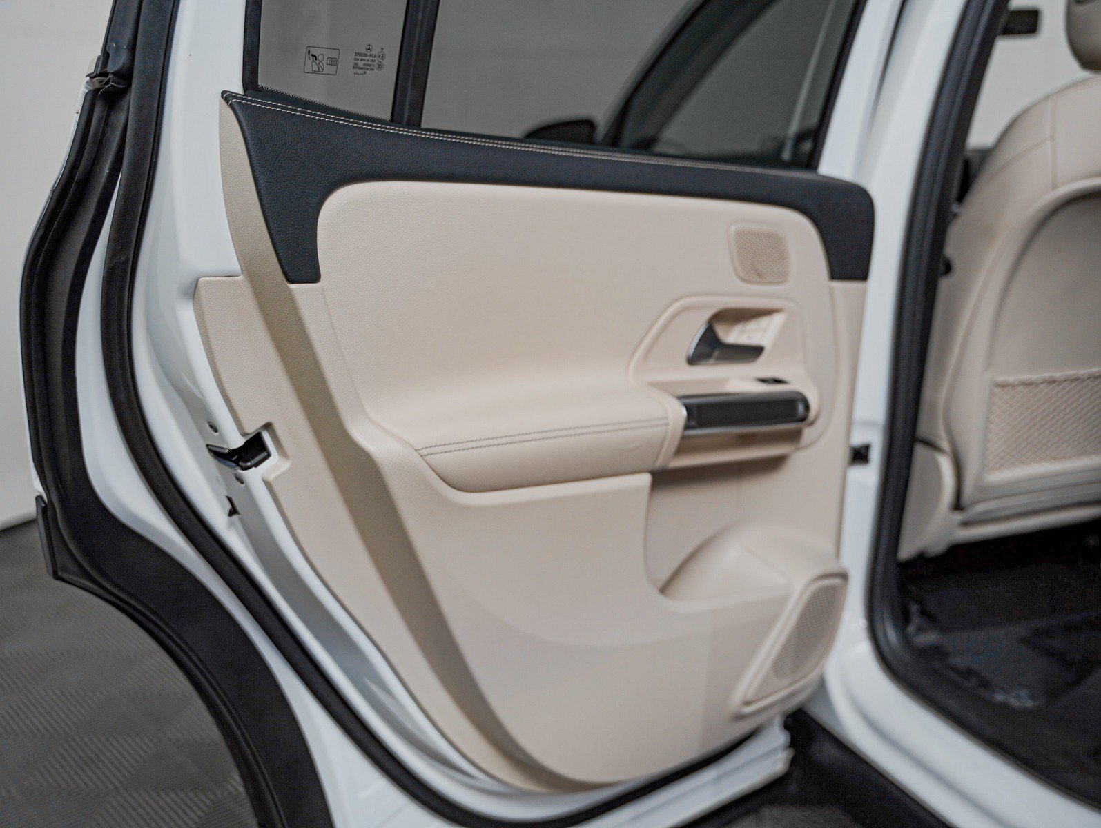 Certified Used 2023 Polar White Mercedes-Benz EQB 300 4MATIC® SUV image 22