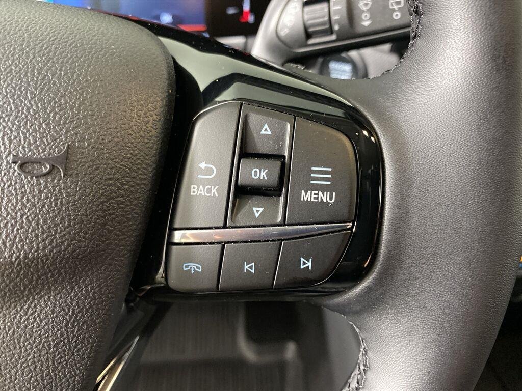 Used 2025 Oxford White Ford Active image 18