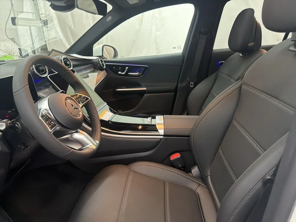 Used 2026 White Mercedes-Benz GLC 300 image 14