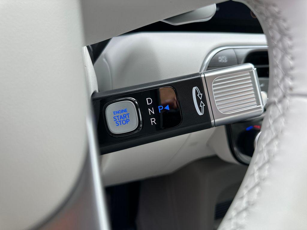 New 2026 White Hyundai SEL 7P image 14