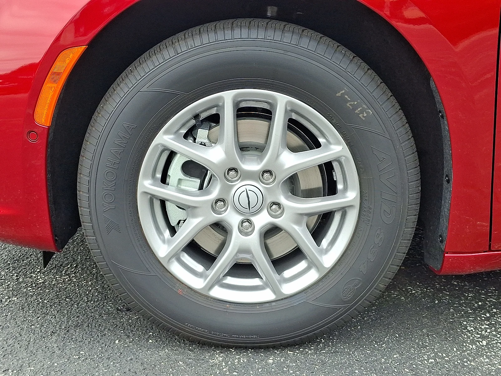 New 2026 Red Hot Pearl-Coat Exterior Paint Chrysler Select image 20