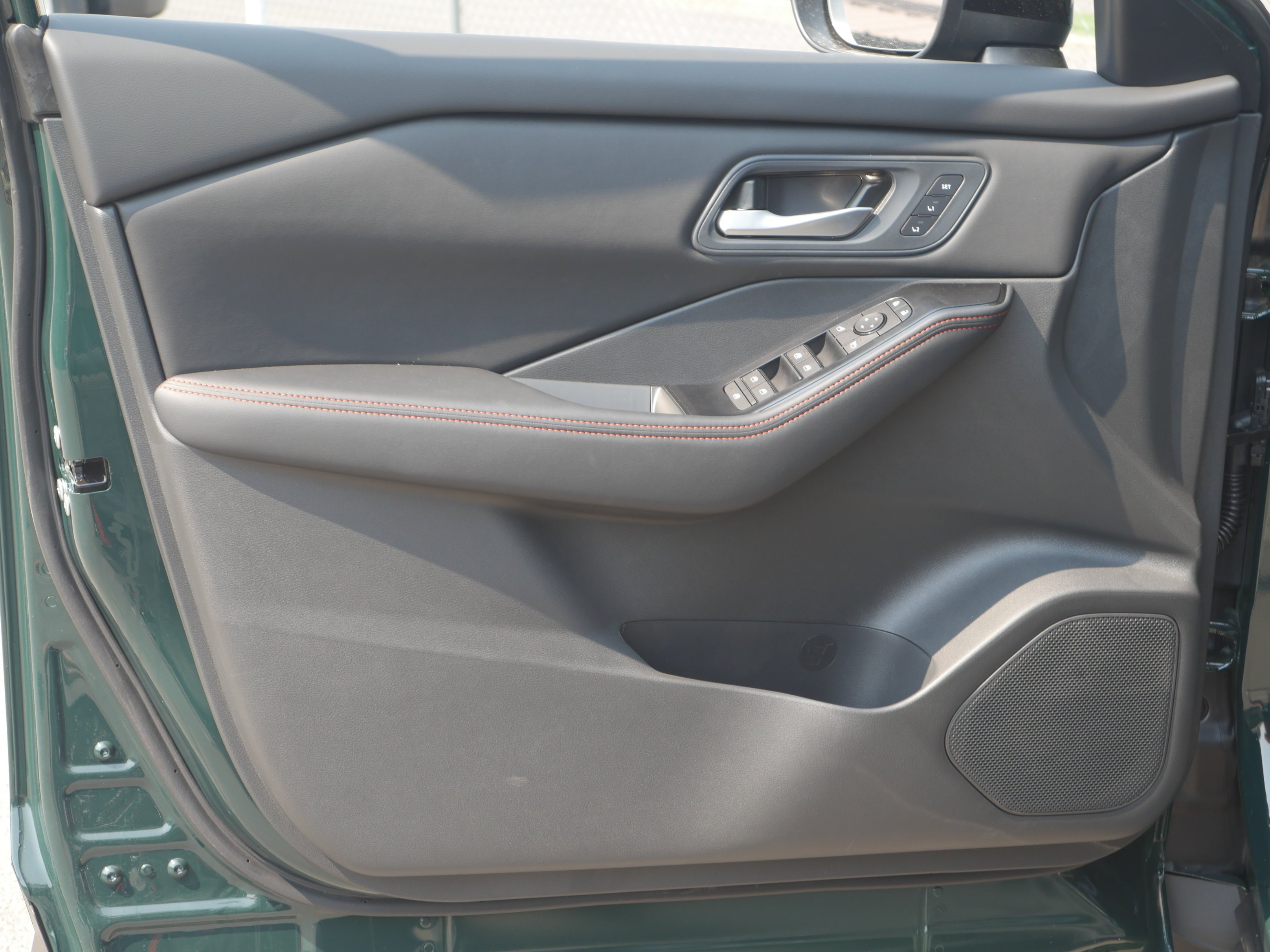 New 2026 Obsidian Green Pearl Nissan Rock Creek® image 32