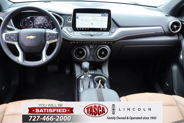 Used 2024 Iridescent Pearl Tricoat Chevrolet Premier image 16