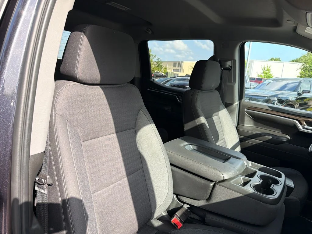 Used 2022 Gray Chevrolet LT image 41