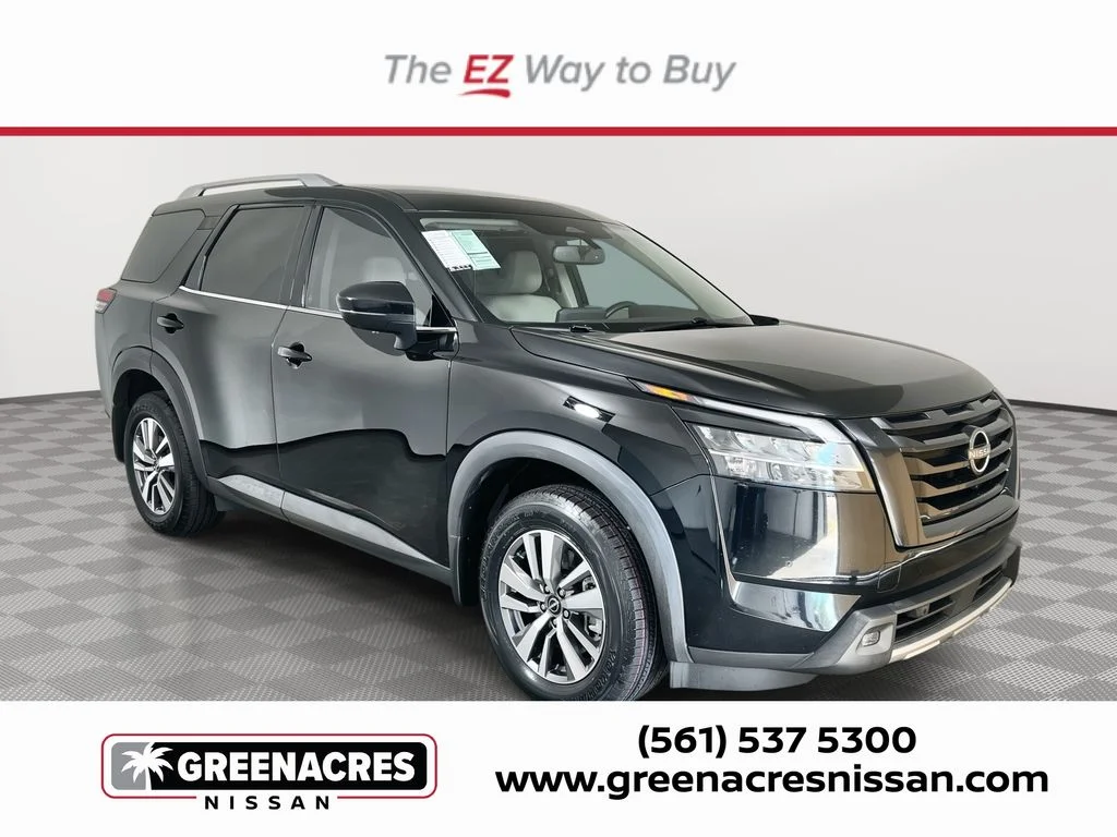 2022 Nissan Pathfinder SL 4WD's photo
