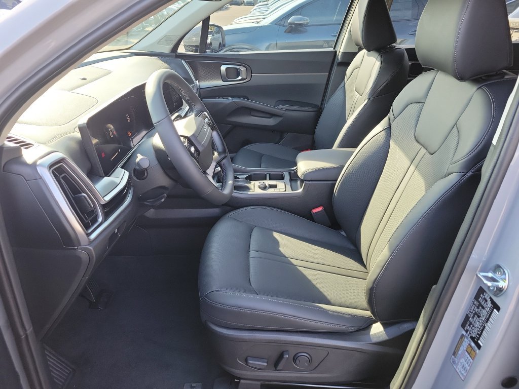New 2026 Wolf Gray Kia S image 22