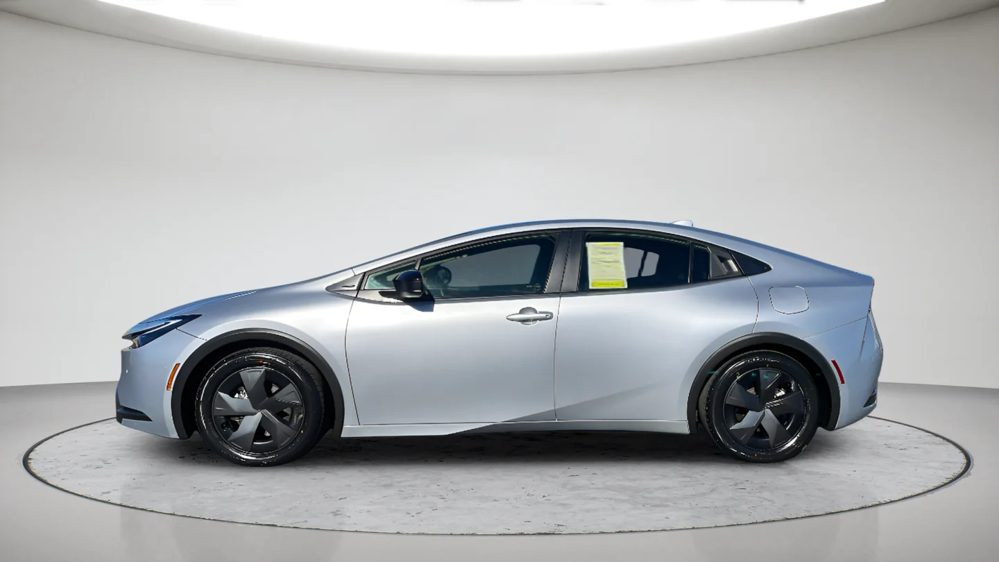 Certified Used 2024  Toyota SE image 8