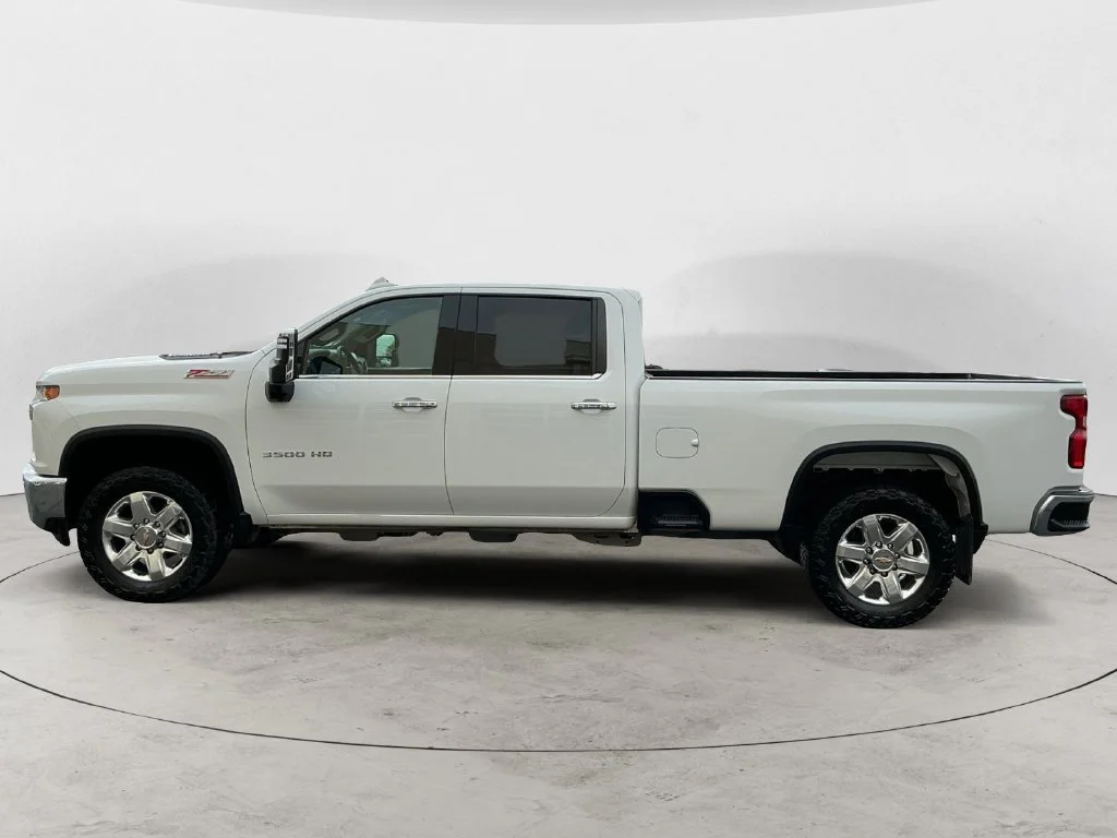 Used 2022 SUMMIT WHITE Chevrolet LTZ image 12