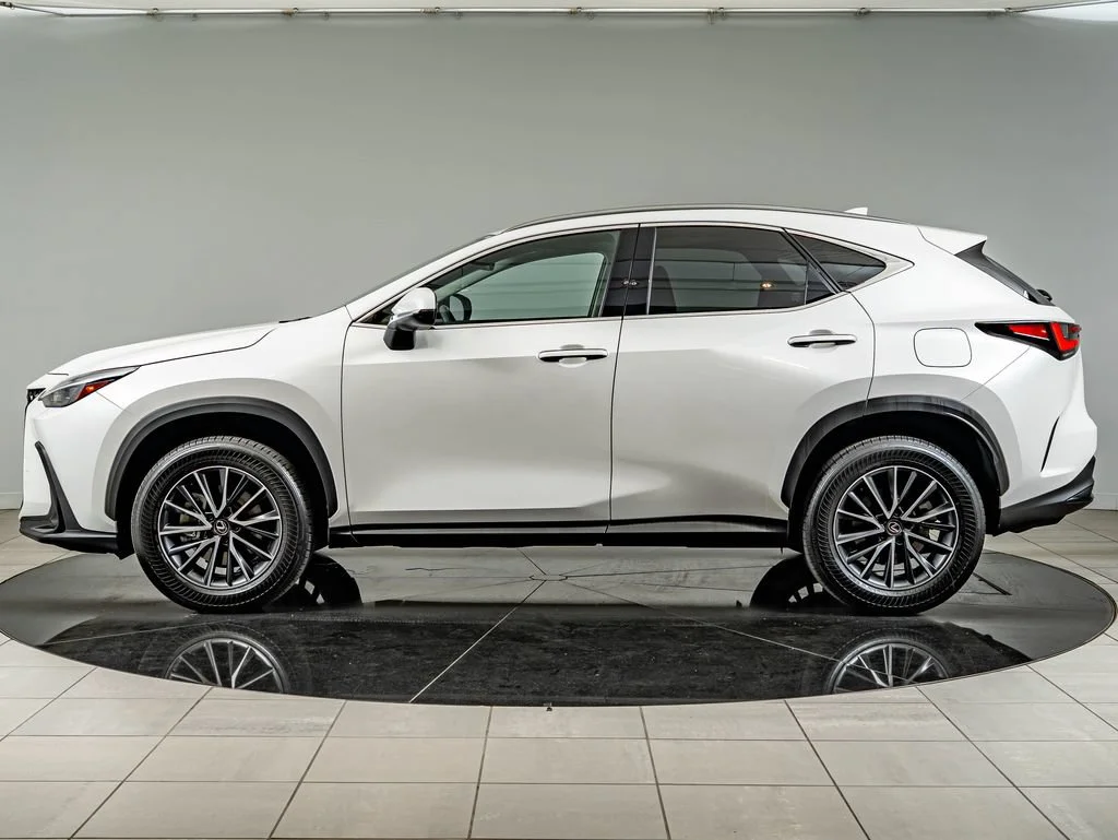 Used 2024 White Pearl Lexus 350 image 8