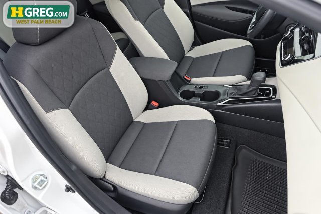 Used 2025 Ice Cap Toyota LE image 8